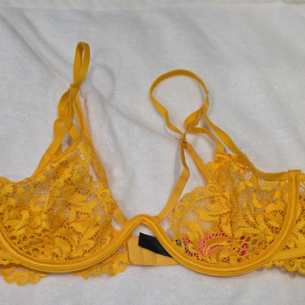 La SENZA Yellow Lace Underwire Bra